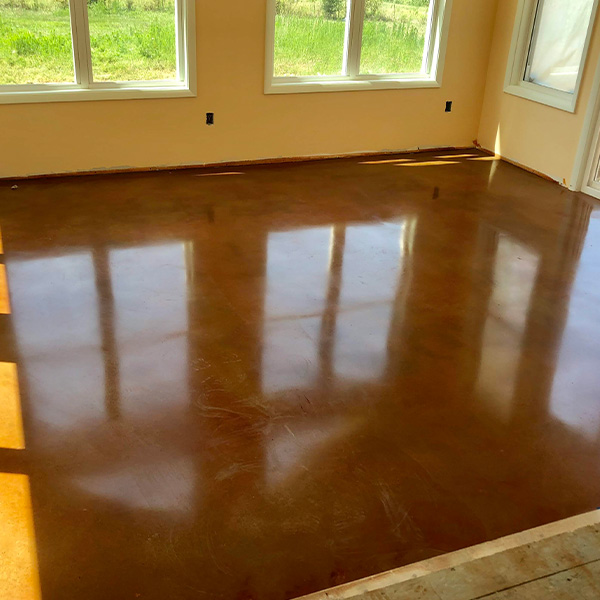 New living room floor polished with epoxy