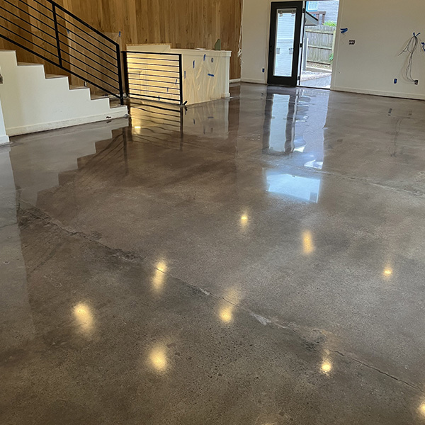 New warehouse floor polished with epoxy